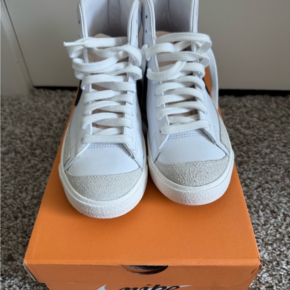 Nike White and Black High-Top Sneakers - Picture 3 of 6